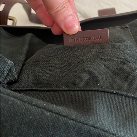 Burrbary purse authentic - Picture 3 of 6